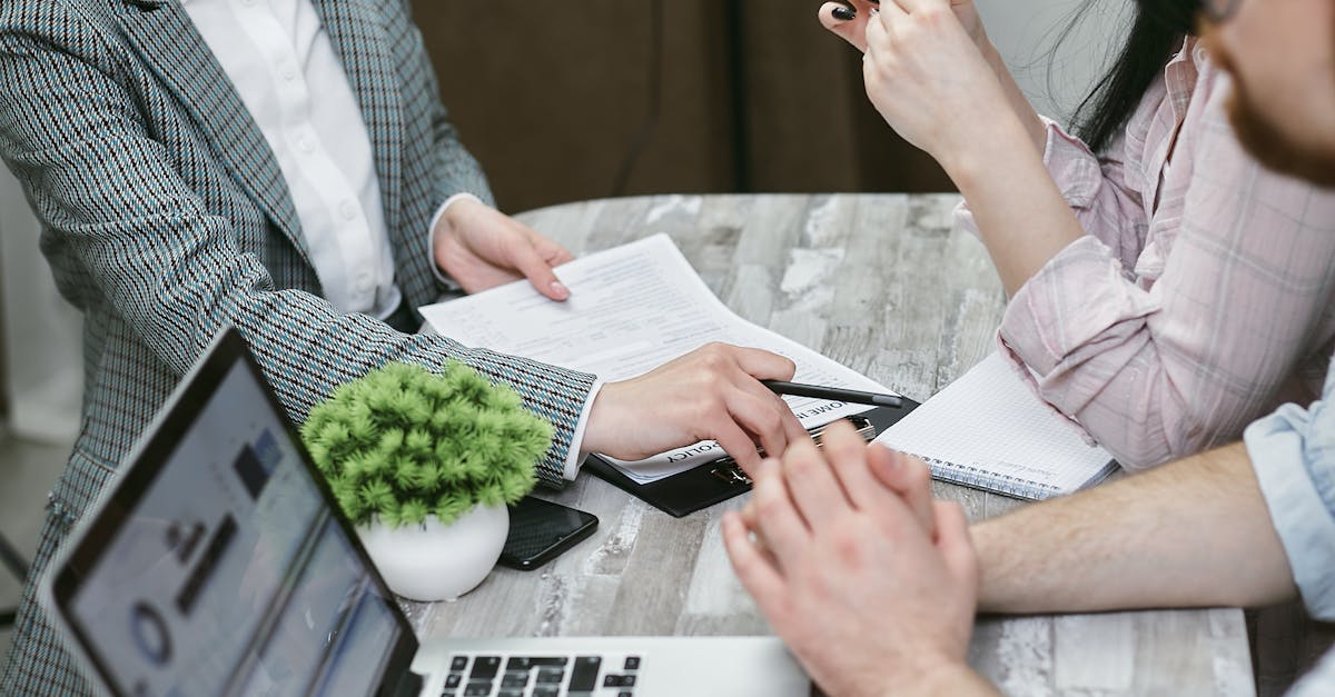 découvrez tout ce que vous devez savoir sur les contrats de différence (cfd) et apprenez comment ils fonctionnent, leurs avantages et leurs risques potentiels.
