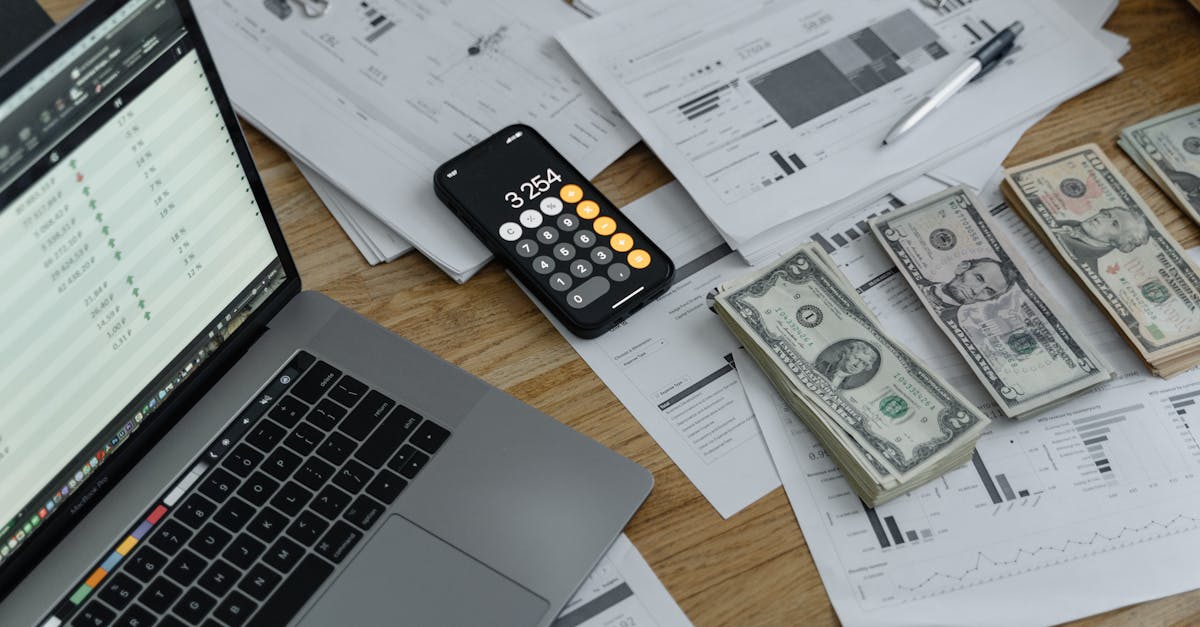 découvrez comment calculer le salaire en tant que freelance et estimez vos revenus avec nos outils de calcul.