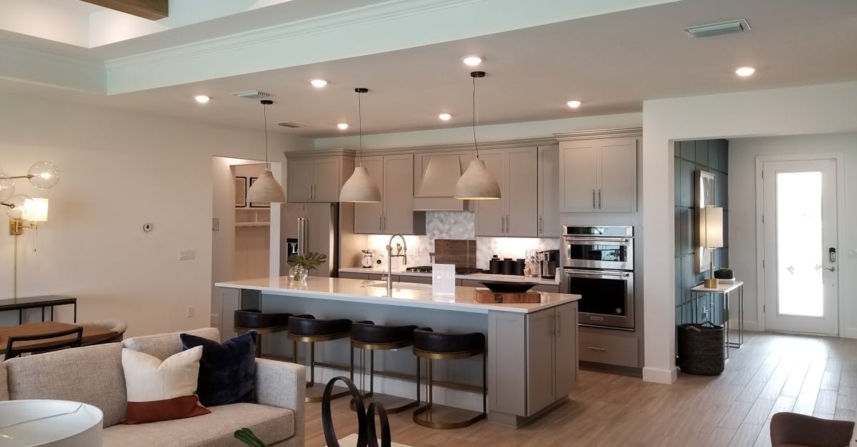 le home staging, ou valorisation immobilière, est une technique visant à mettre en valeur un bien immobilier pour en faciliter la vente ou la location.