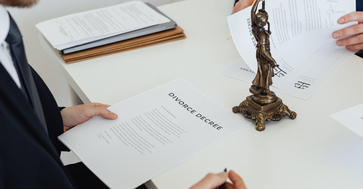 découvrez les clés pour réussir vos négociations avec notre guide sur la négociation, comprenant des conseils pratiques et des stratégies gagnantes.