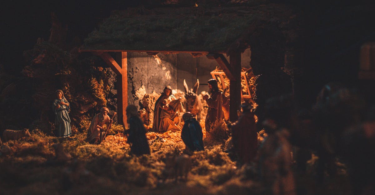 découvrez la beauté des crèches provençales, ces scènes de noël authentiques qui mettent en valeur la culture et les traditions du sud de la france. plongez dans l'univers féerique des santons et laissez-vous séduire par l'artisanat local.