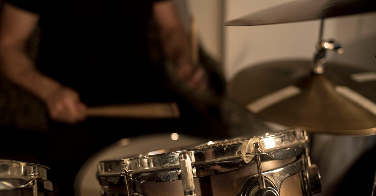 découvrez l'univers captivant de la batterie avec nos conseils, astuces et tutoriels. que vous soyez débutant ou musicien confirmé, nous vous aidons à perfectionner votre technique et à explorer différents styles musicaux.