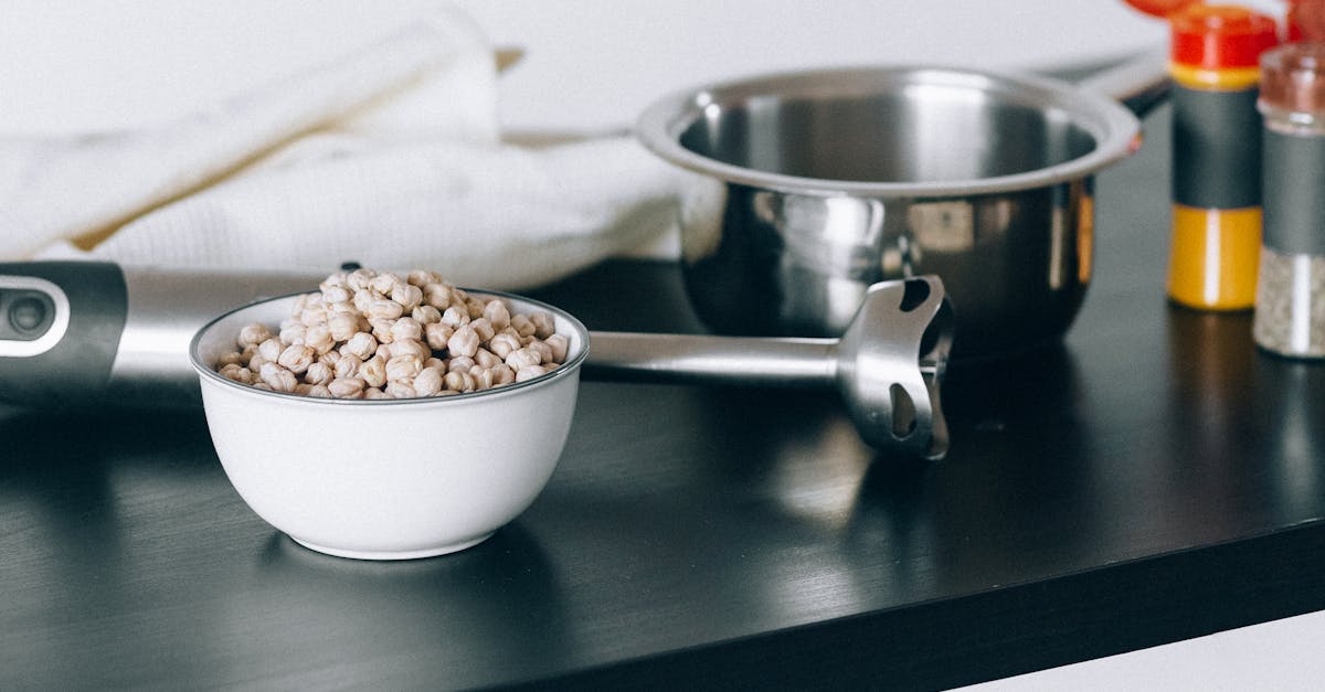 découvrez nos indispensables de cuisine pour transformer vos repas en un véritable festin. des ustensiles pratiques aux appareils innovants, équipez-vous des meilleurs outils pour cuisiner avec passion et facilité.