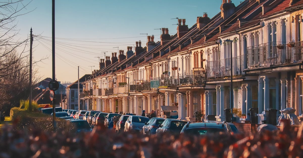 découvrez les clés de l'évaluation immobilière avec notre guide complet sur la valorisation des propriétés. apprenez les méthodes, critères et outils essentiels pour estimer correctement la valeur de votre bien immobilier.