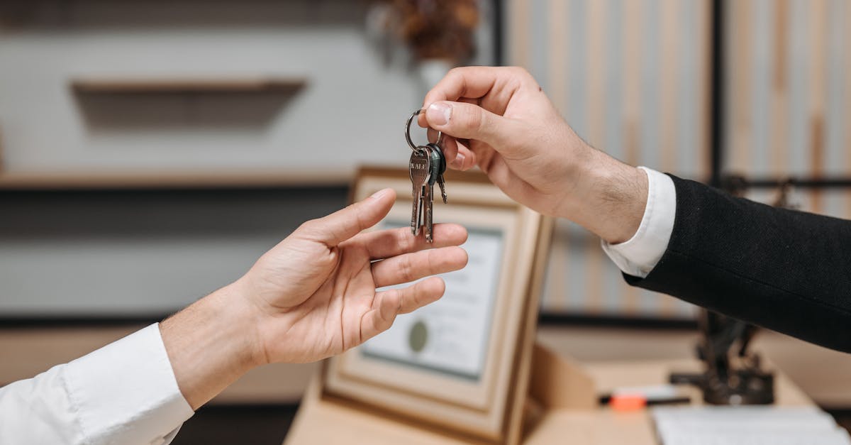 découvrez tout ce qu'il faut savoir sur les frais des courtiers immobiliers. apprenez comment ces coûts peuvent varier, les services inclus, et comment optimiser votre budget pour l'achat ou la vente de propriétés.